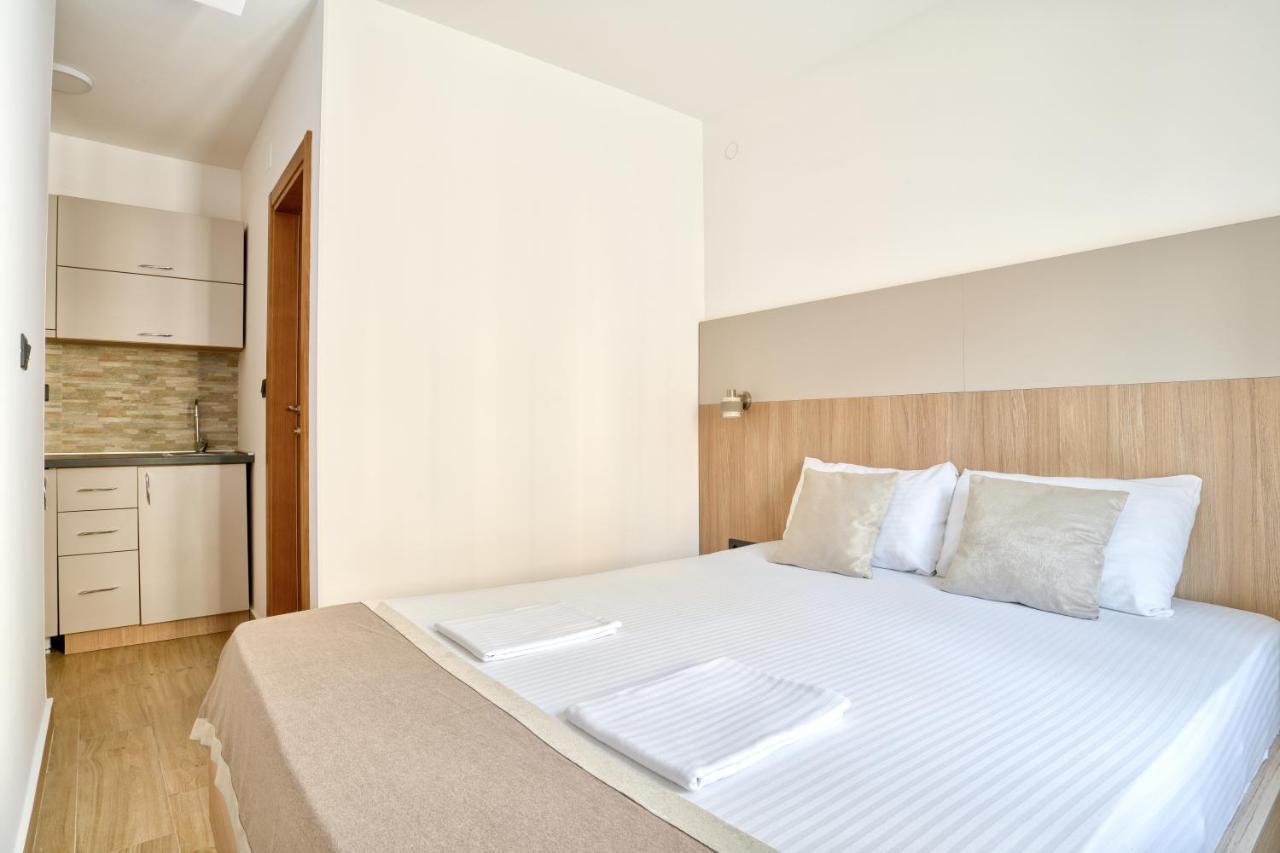 Symphony Apartments Street View Петровац Экстерьер фото